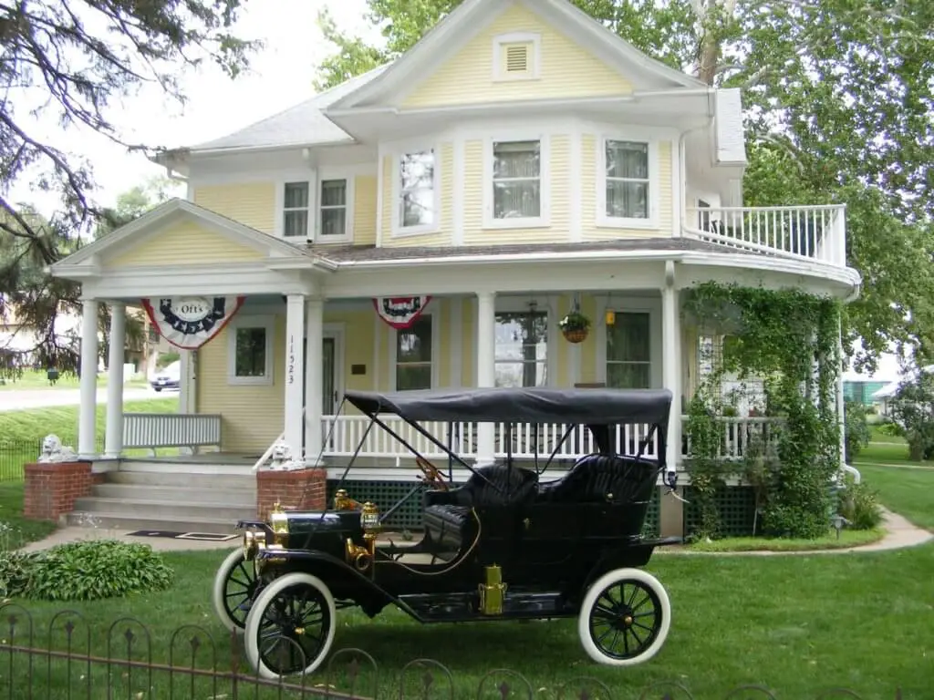 Oft's Bed and Breakfast with antique car in front