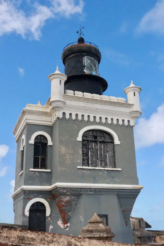 El Morro's early 20th-century lighthouse