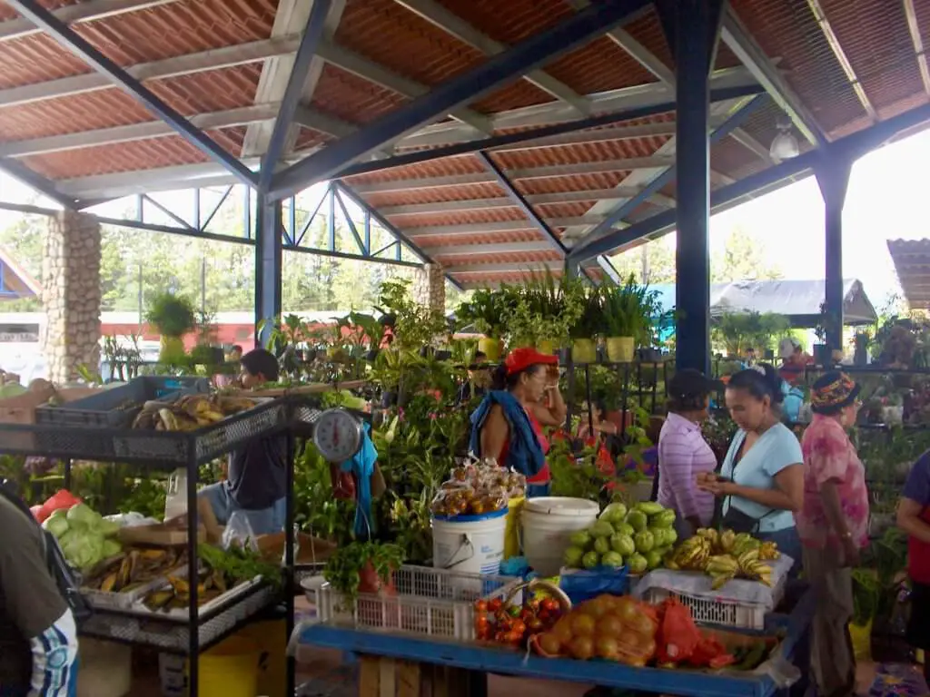 Open air marketplace in El Valle