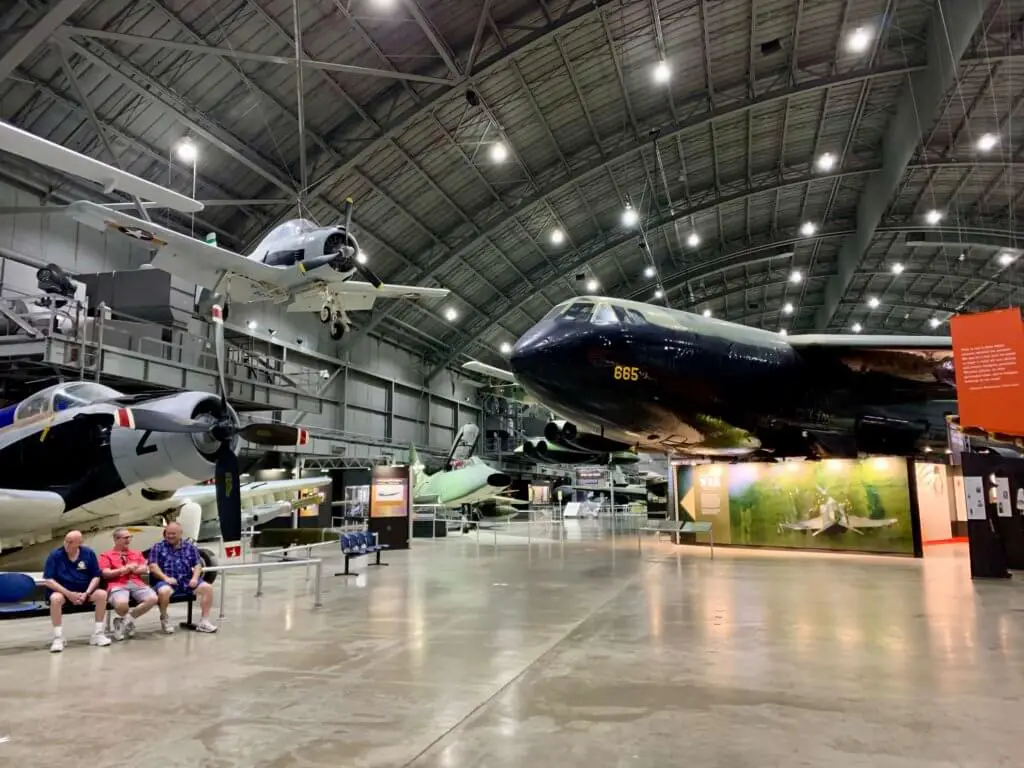 Another gallery at the museum with multiple more recent planes on display